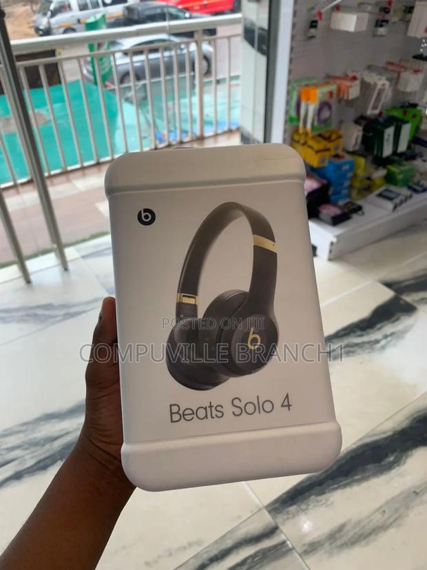 Beats Solo 4 · Photo 4