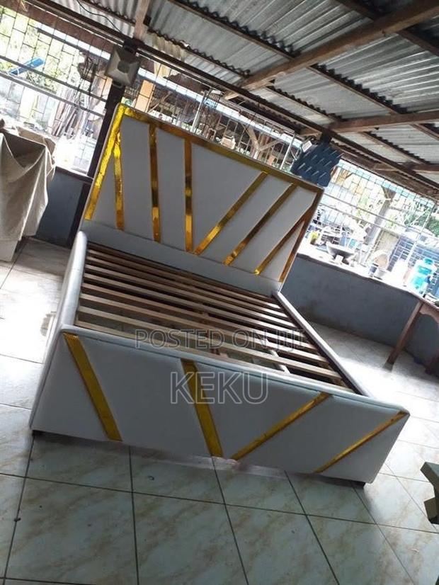 Show Boys Bed Frame · Photo 2
