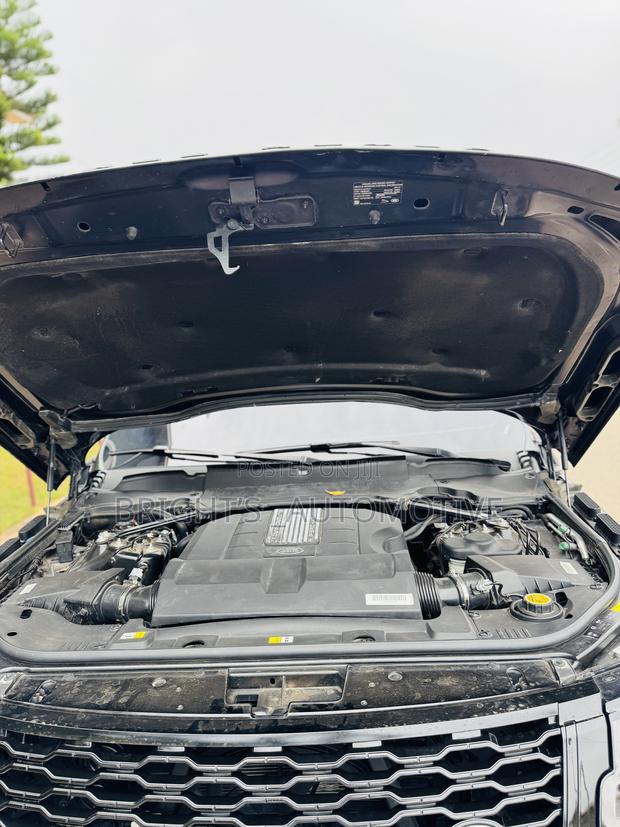 Land Rover Range Rover Vogue 2022 Black