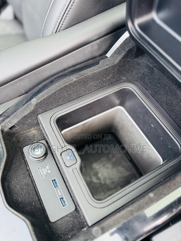 Land Rover Range Rover Vogue 2022 Black