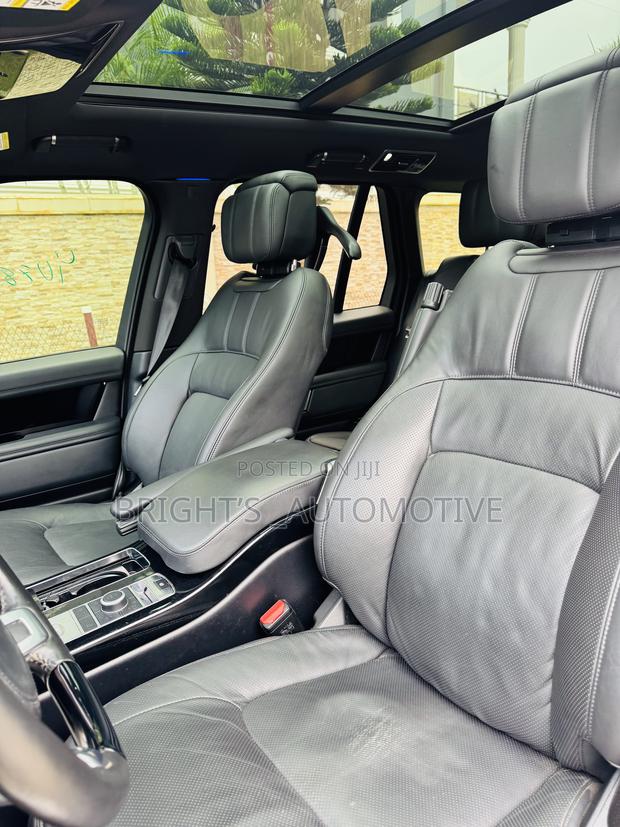 Land Rover Range Rover Vogue 2022 Black
