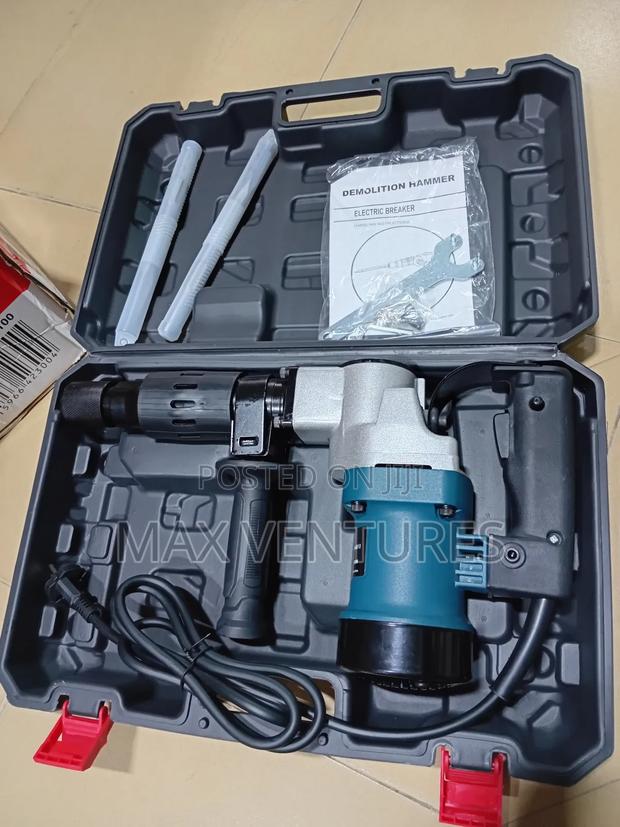 Demolition Hammer 220v 50/60hz 1100w · Photo 2