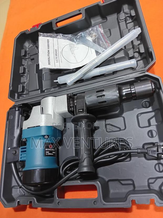 Time Saving Demolition Hammer 220v 50/60hz 1100w · Photo 2