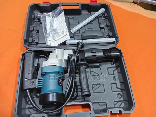 Ecoolmax Electric Demolition Hammer · Photo 2