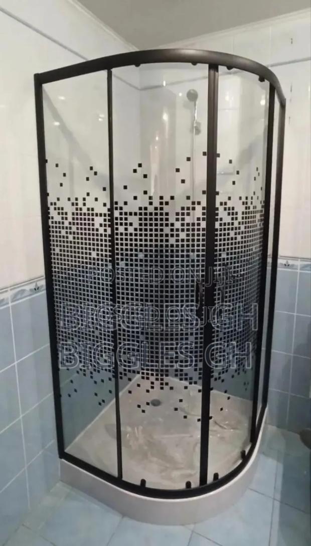 Mosaic Shower Cubicle · Photo 2