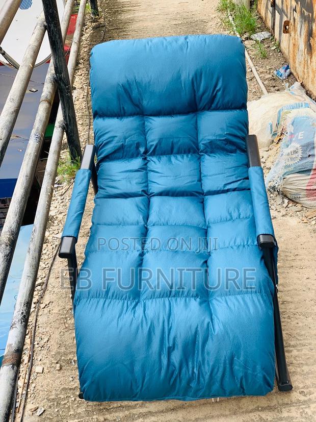 Relaxing Chair · Photo 4