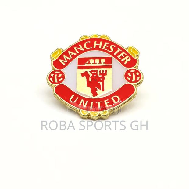 Manchester Lapel Pin · Photo 3