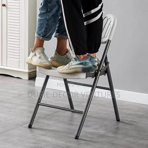 Strong Quality Foldable Chair · Photo 1