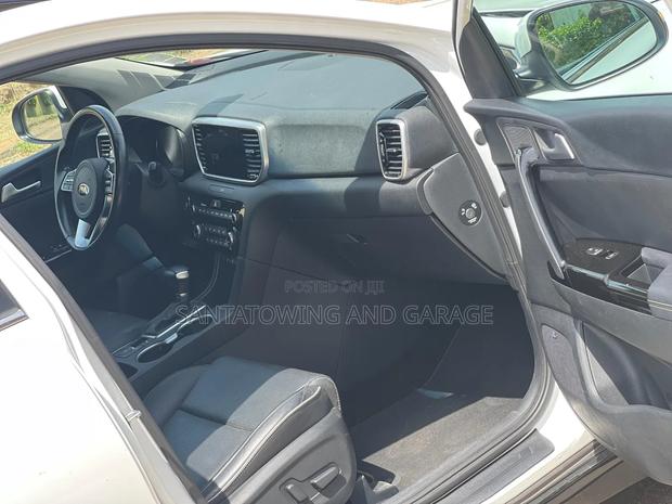 Kia Sportage 2021 White