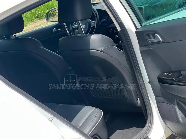 Kia Sportage 2021 White