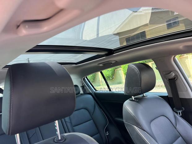 Kia Sportage 2021 White