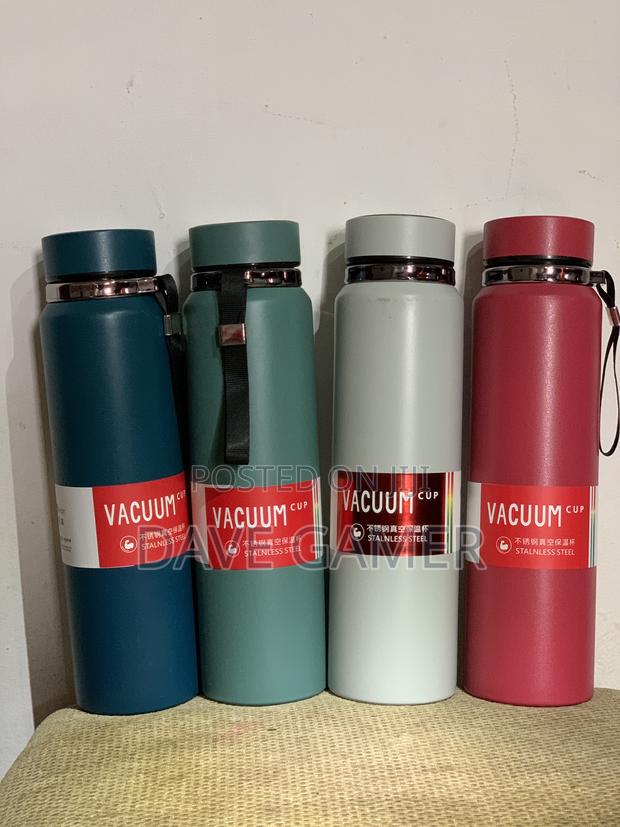 Vacuum Flask With Temperature Readings photo 3