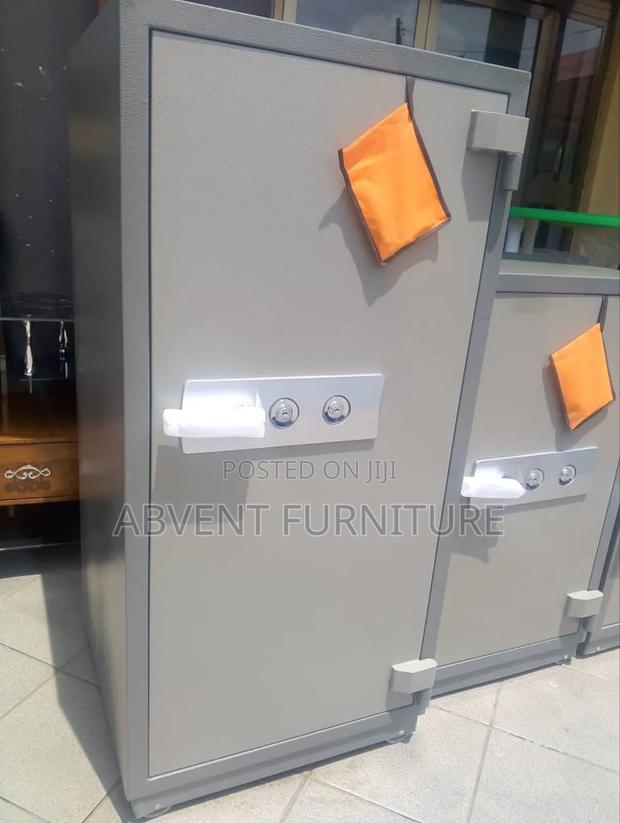 4.3 Meter Fireproof Heavy Money Safe · Photo 2