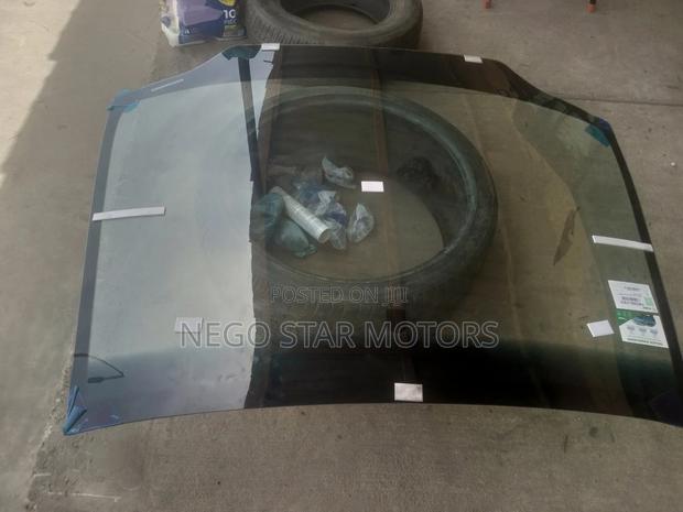 Honda Civic 2008 Front Windscreen photo 3