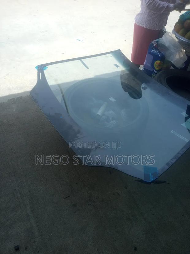 Honda Civic 2008 Front Windscreen photo 4