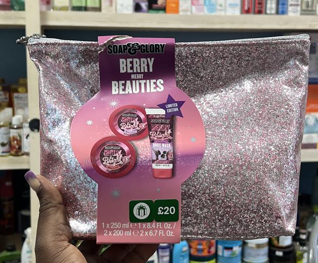 Soap And Glory Berry Merry Beauties Set · Photo 1
