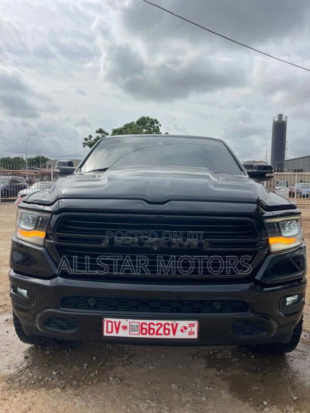 Dodge RAM 2020 Black · Photo 3