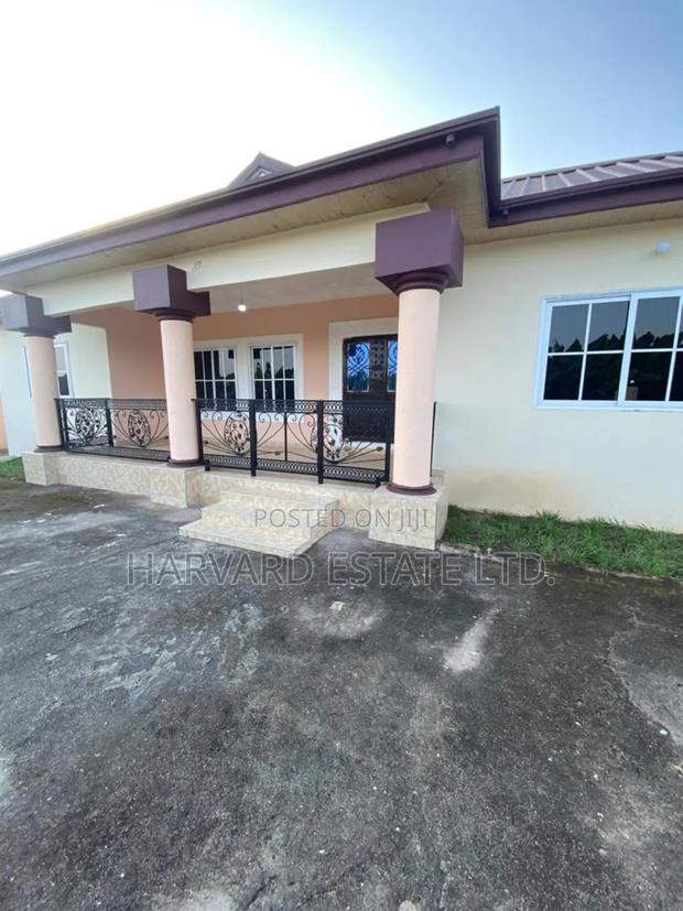 5bdrm House in Ejisu Baworo, Kumasi Metropolitan for rent