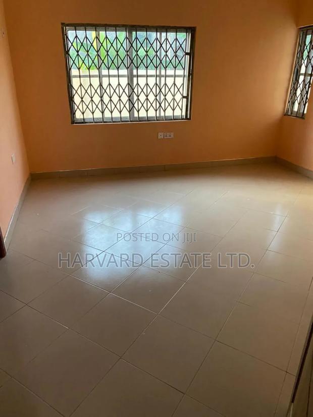 5bdrm House in Ejisu Baworo, Kumasi Metropolitan for rent photo 9