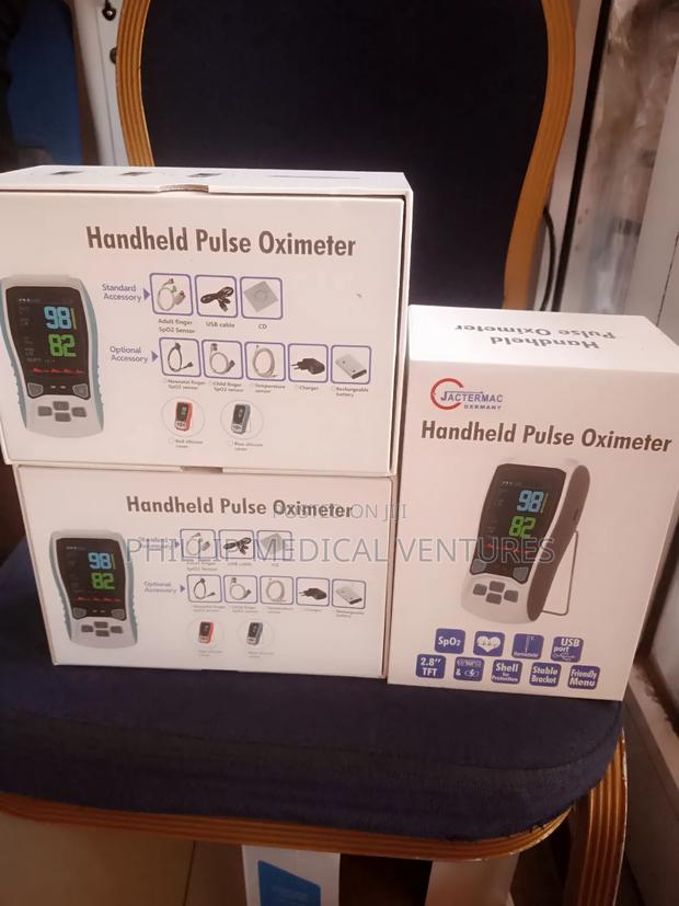 Handheld Pulse Oximeter ( 3 Probes) · Photo 2