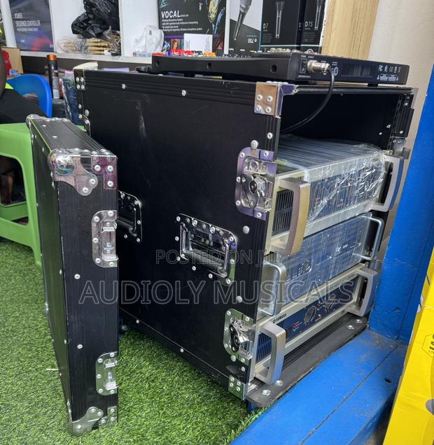 Jac -12units Amplifier Rack · Photo 4