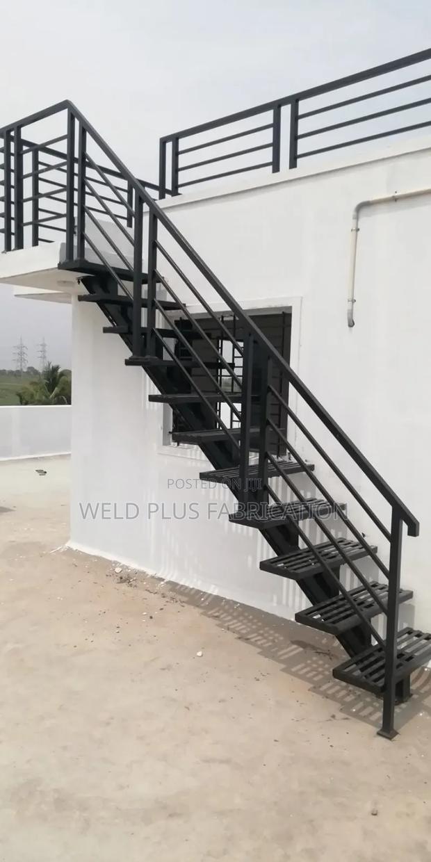 Metal Staircase With Ballustrade · Photo 4