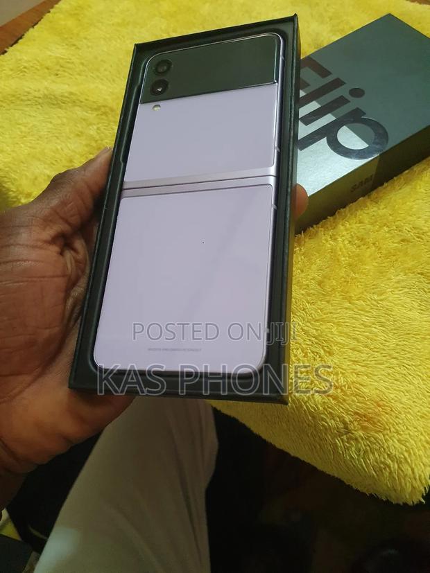 New Samsung Galaxy Z Flip 3 256 GB Purple