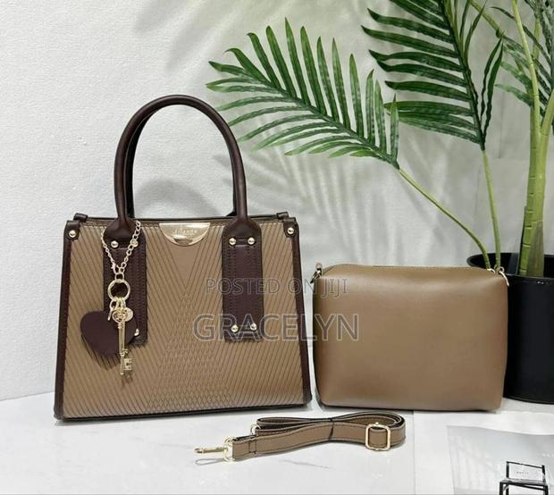 Hand Bag for Ladies photo 2
