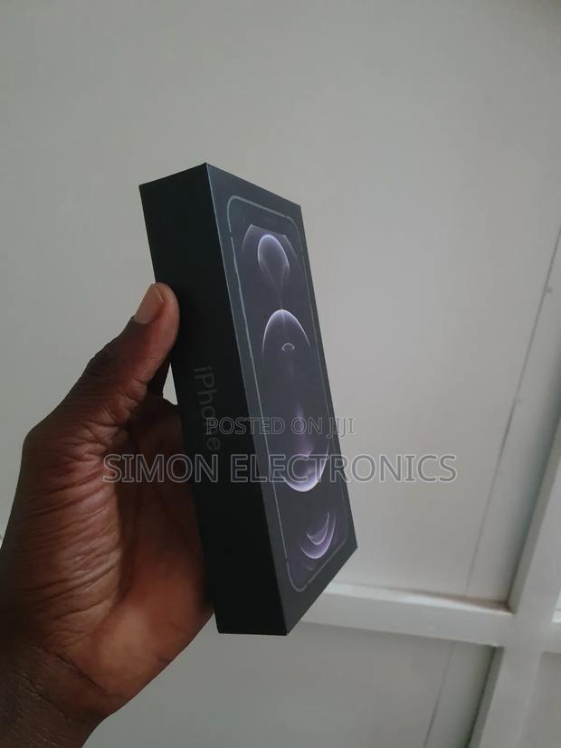 New Apple iPhone 12 Pro 128 GB Black photo 2
