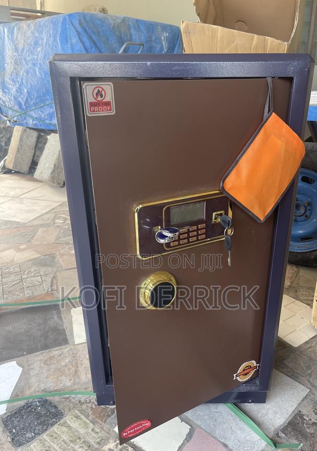 Safe Box / Fireproof Safe Box