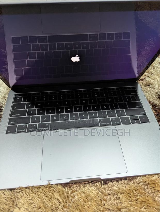 Laptop Apple MacBook Pro 2017 8GB Intel Core I5 SSD 128GB
