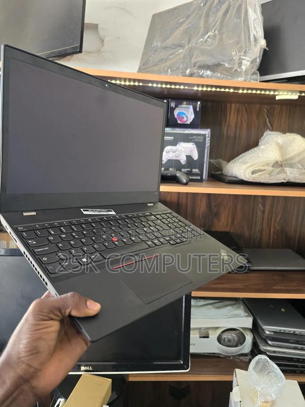 Laptop Lenovo ThinkPad T580 16GB Intel Core i7 SSD 512GB photo 3