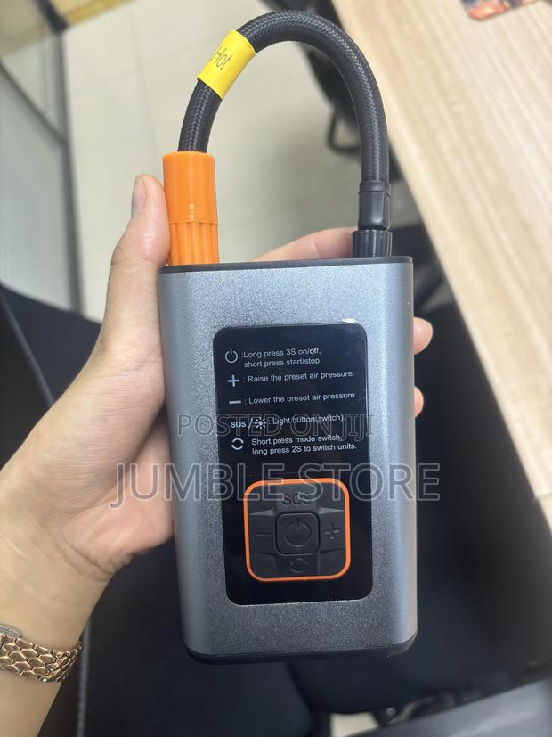 Digital Tyre Inflator + Power Bank photo 2