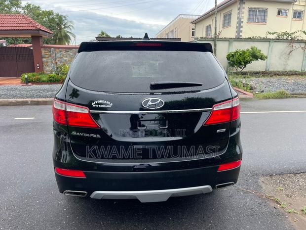 Hyundai Santa Fe 2016 Black