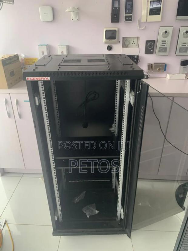 27u Rack 600 X 600 photo 3