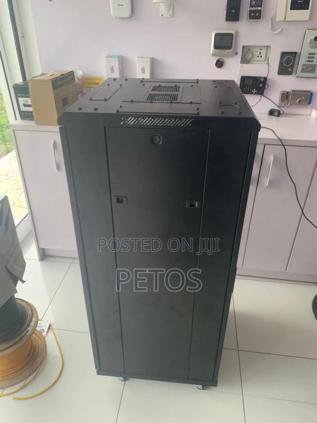 27u Rack 600 X 600 photo 4