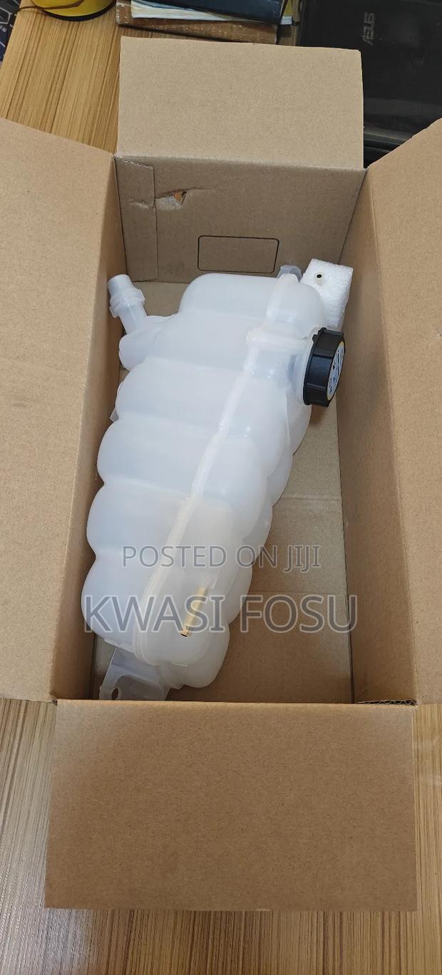 Ford F-150 Reservoir Tank photo 4
