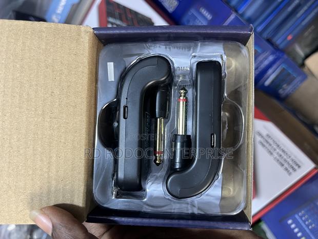 Wireless Guitar Jack · Photo 3