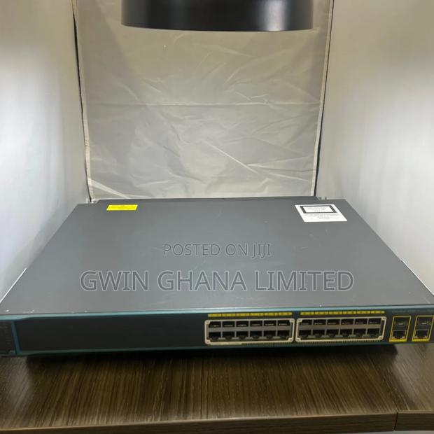 Cisco 2960 24-Port 8poe Manged Switch · Photo 1