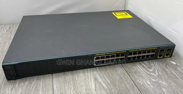 Cisco 2960 24-Port 8poe Manged Switch · Photo 3