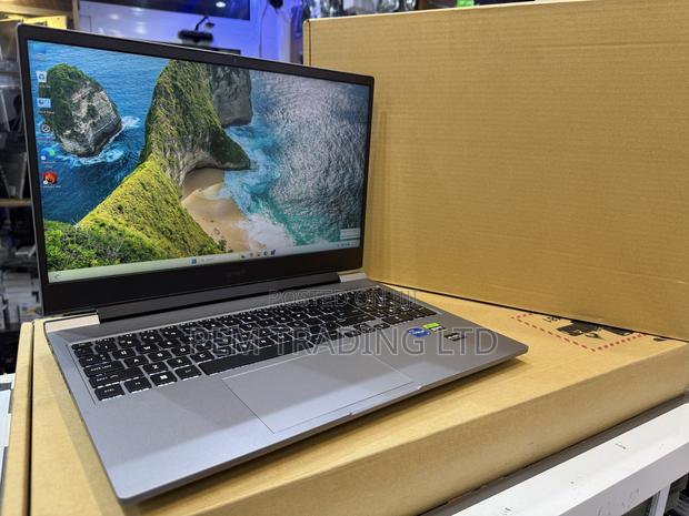 Laptop HP Omen 16 16GB Intel Core I7 SSD 1T photo 3