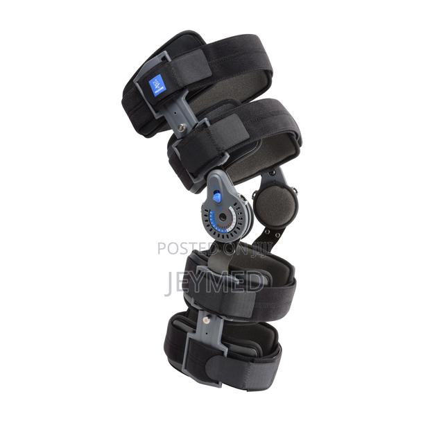 Hinge Knee Brace · Photo 4