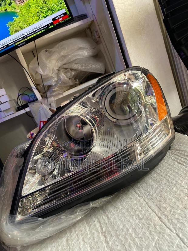 Ml 164 Headlight photo 2