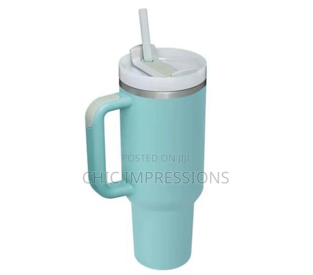 Stanley Model Tumbler · Photo 3