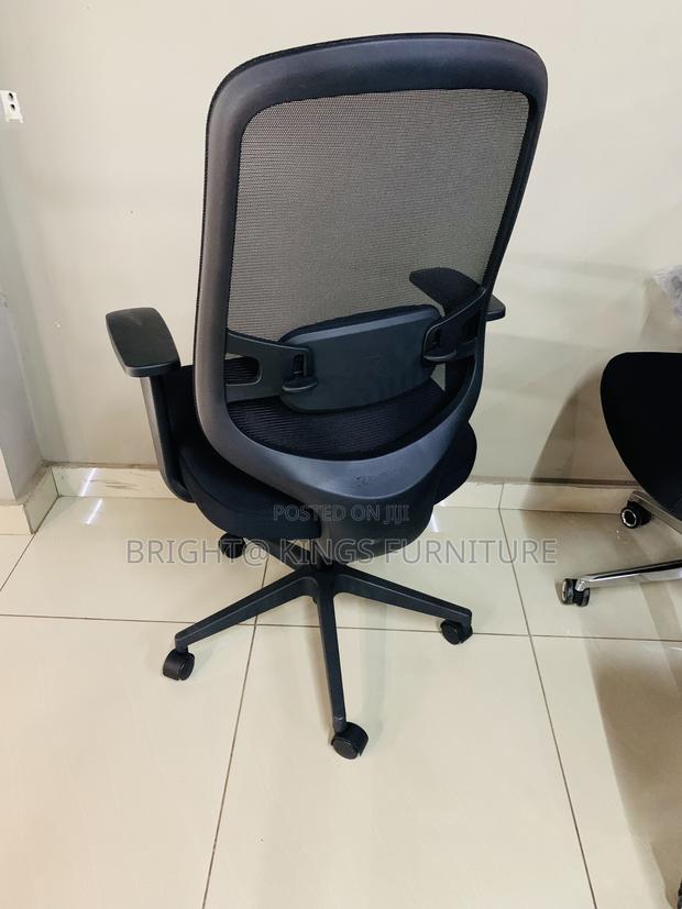 Swivel Chair photo 2