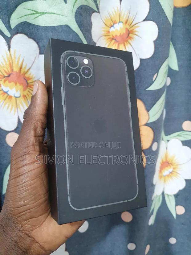 New Apple iPhone 11 Pro Max 64 GB Black