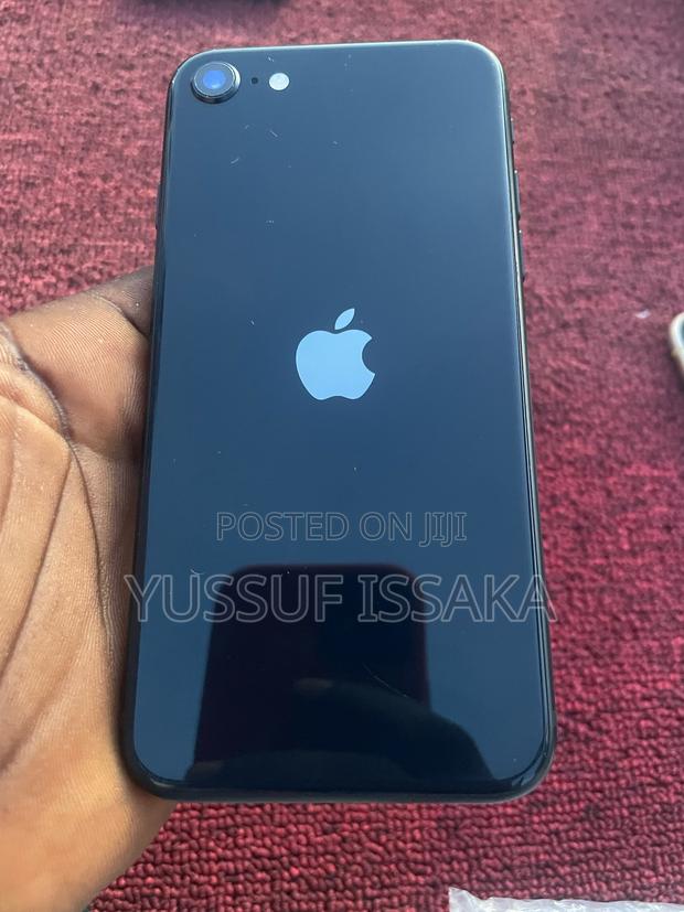 New Apple iPhone SE (2022) 64 GB Blue photo 2