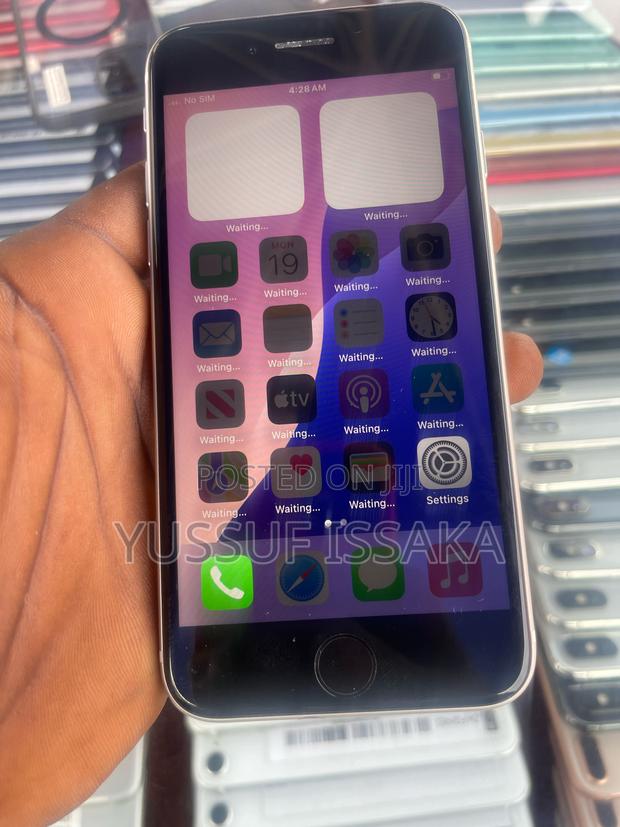New Apple iPhone SE (2022) 64 GB Blue