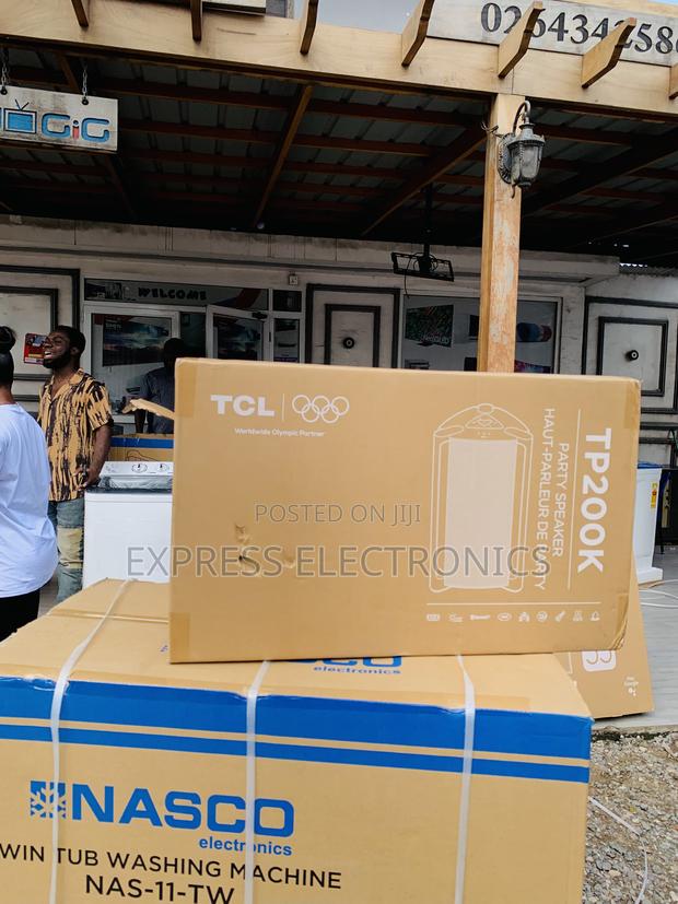 Ultra Modern TCL Tp . 220 Watts · Photo 2