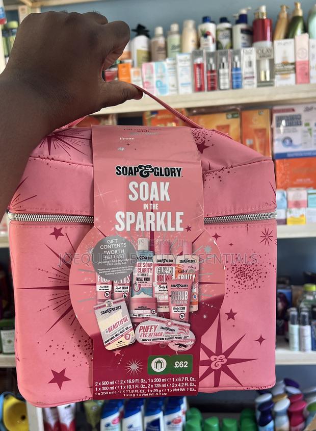 Soap And Glory Soak In The Sparkle Set · Photo 1